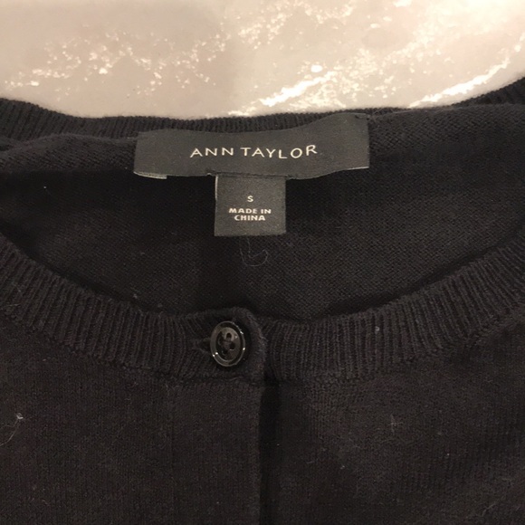 Anne Taylor Light Cardigan - Picture 2 of 2